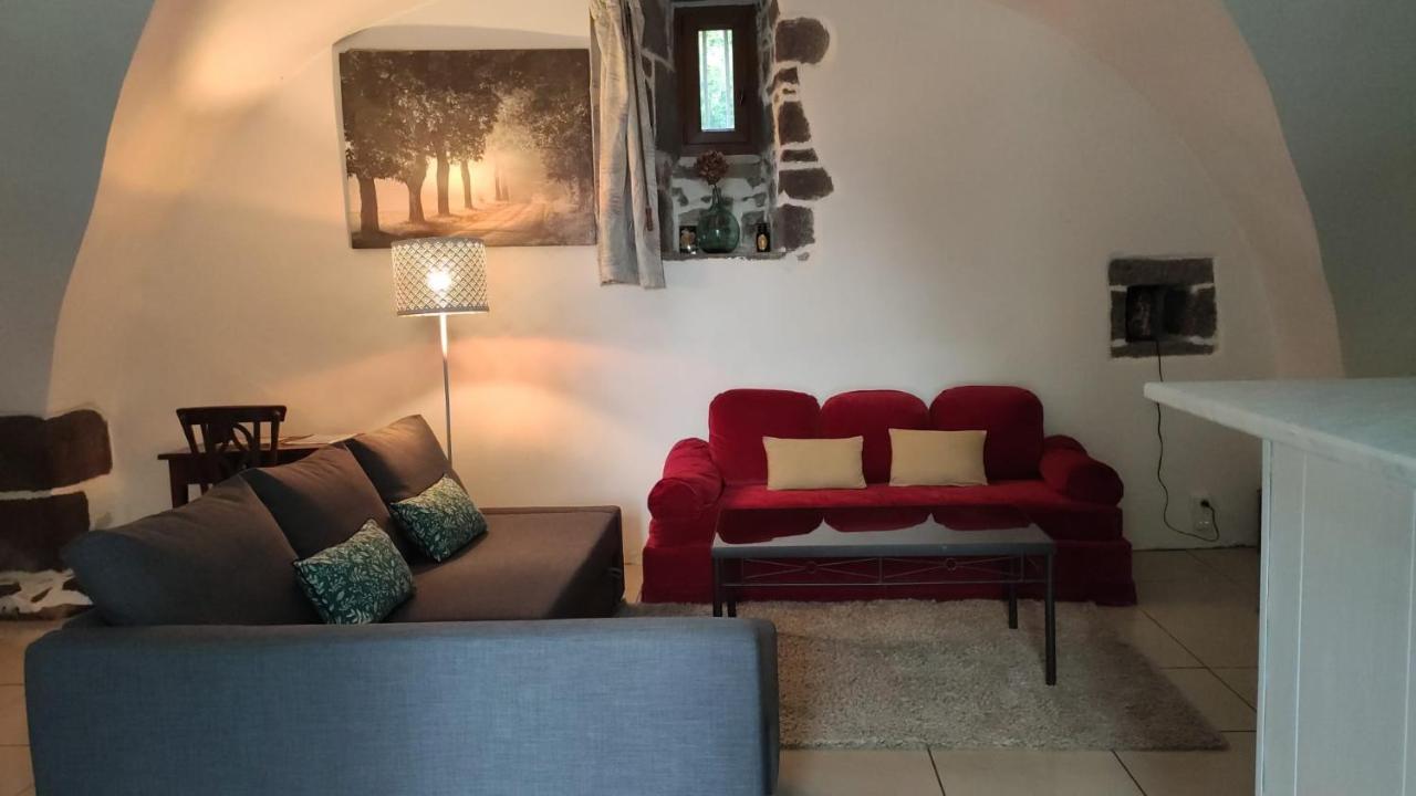 Gites Le Vieux Vinzelles Volvic Exterior foto