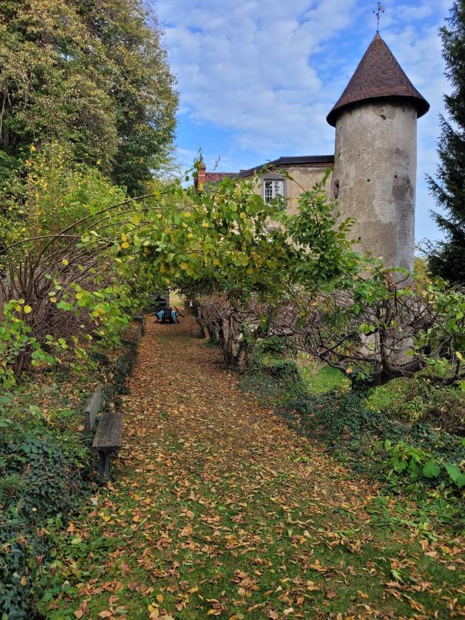 Gites Le Vieux Vinzelles Volvic Exterior foto