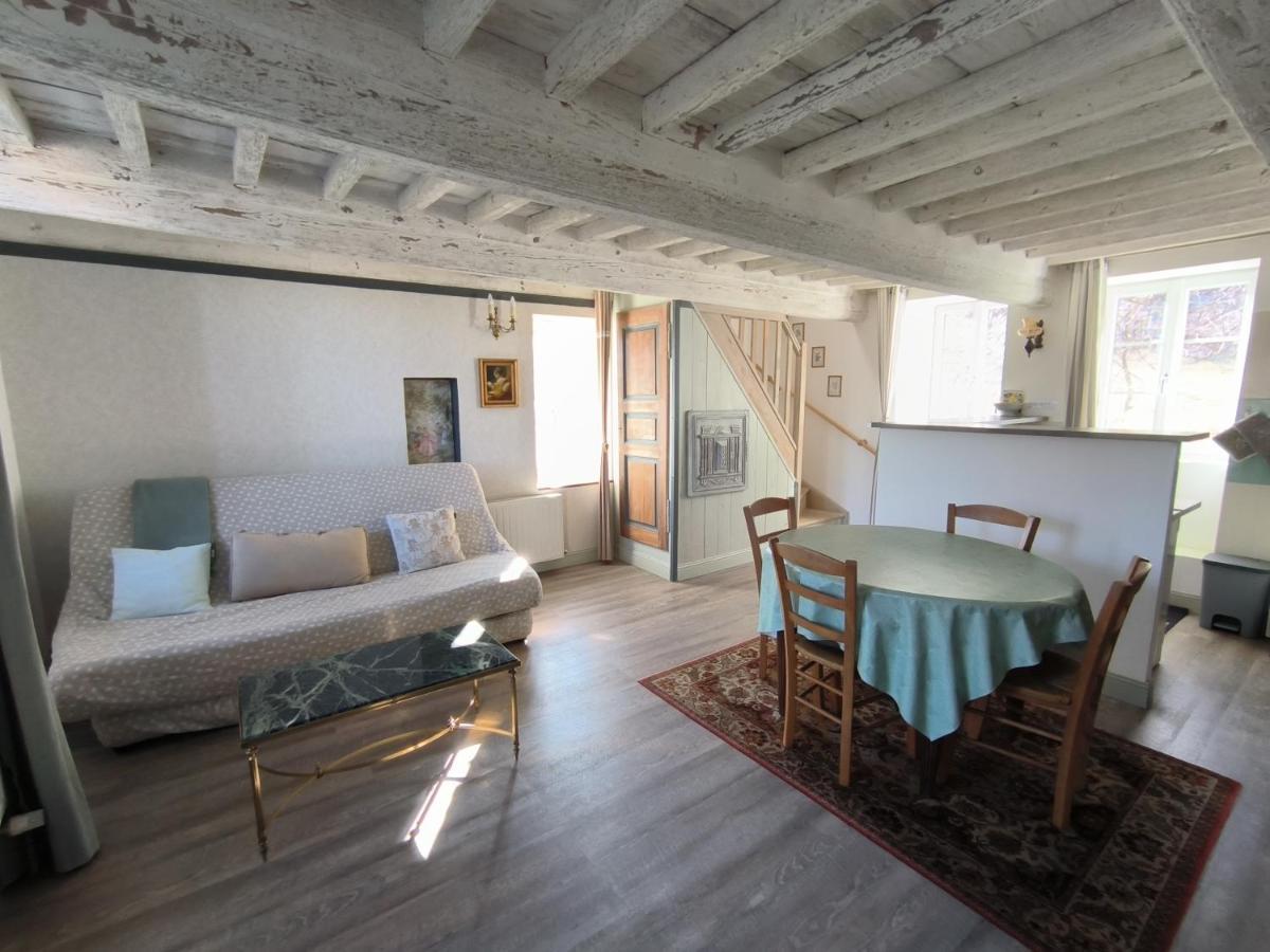 Gites Le Vieux Vinzelles Volvic Exterior foto