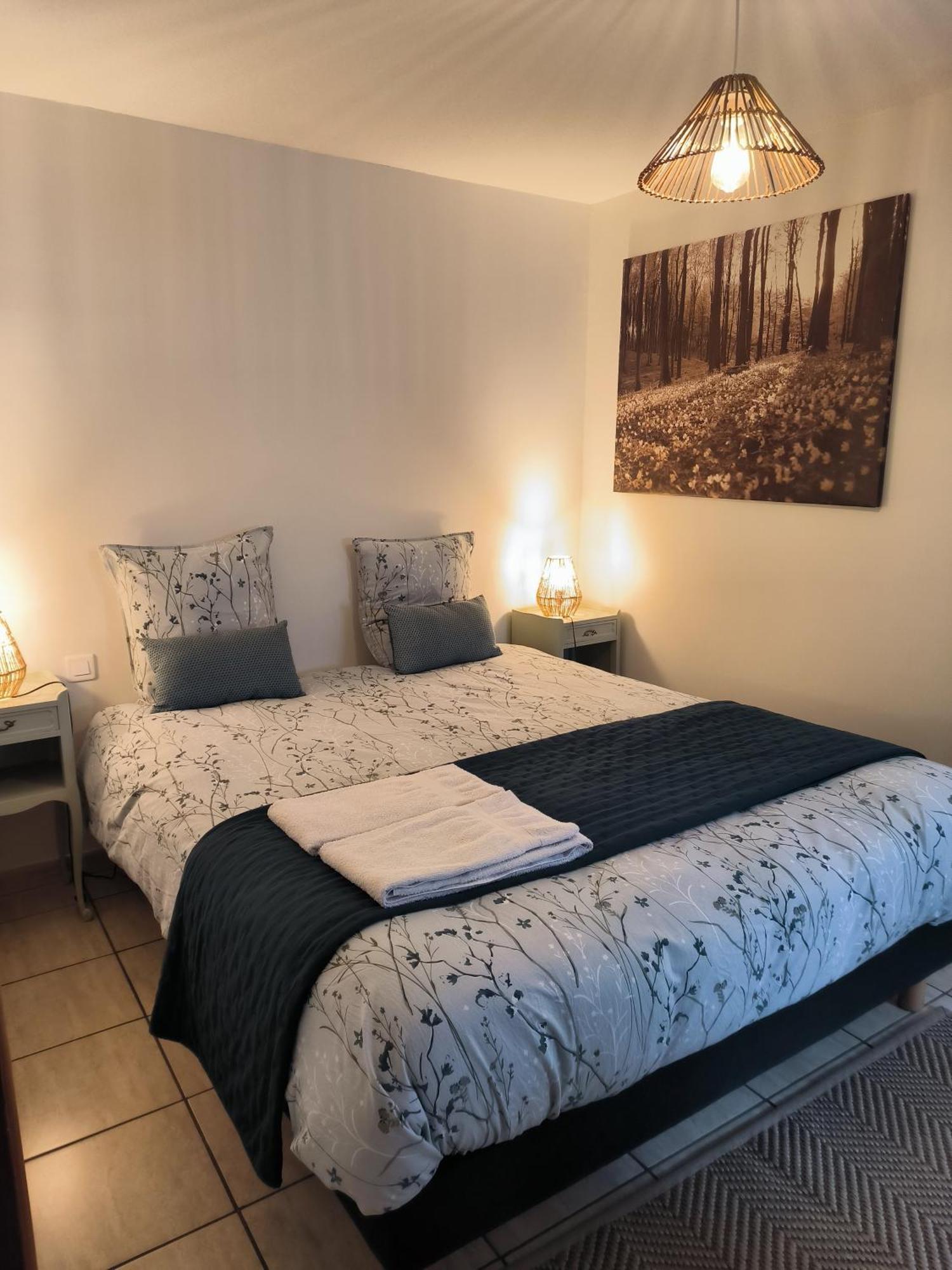 Gites Le Vieux Vinzelles Volvic Zimmer foto